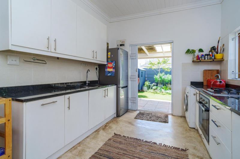 2 Bedroom Property for Sale in Harfield Village Western Cape